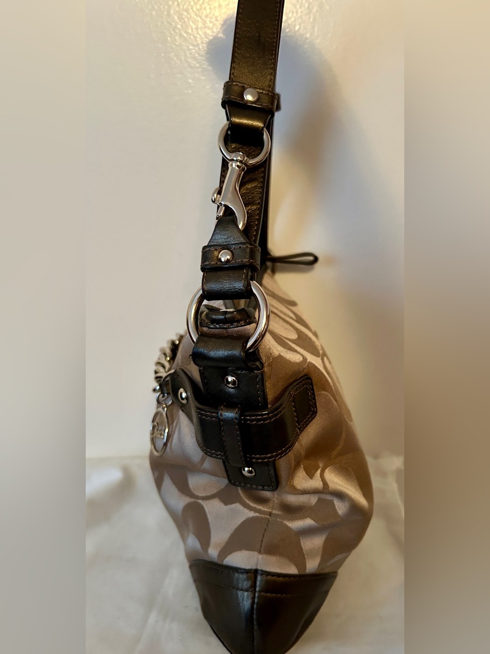 Coach Signature Chain Duffel - Picture 6 of 9